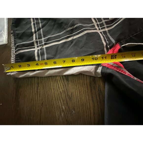 Coors Light Men's Board Shorts Sz Large colorblock red black - Picture 14 of 16